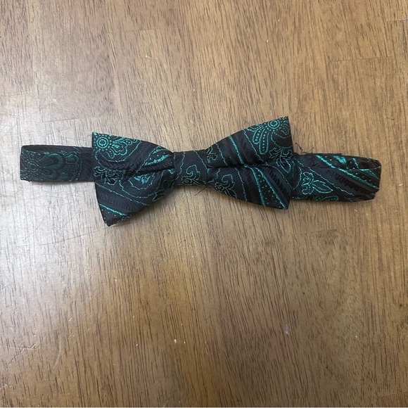 DiBanGu Green Paisley Men’s vest and neck tie set. - Picture 2 of 9